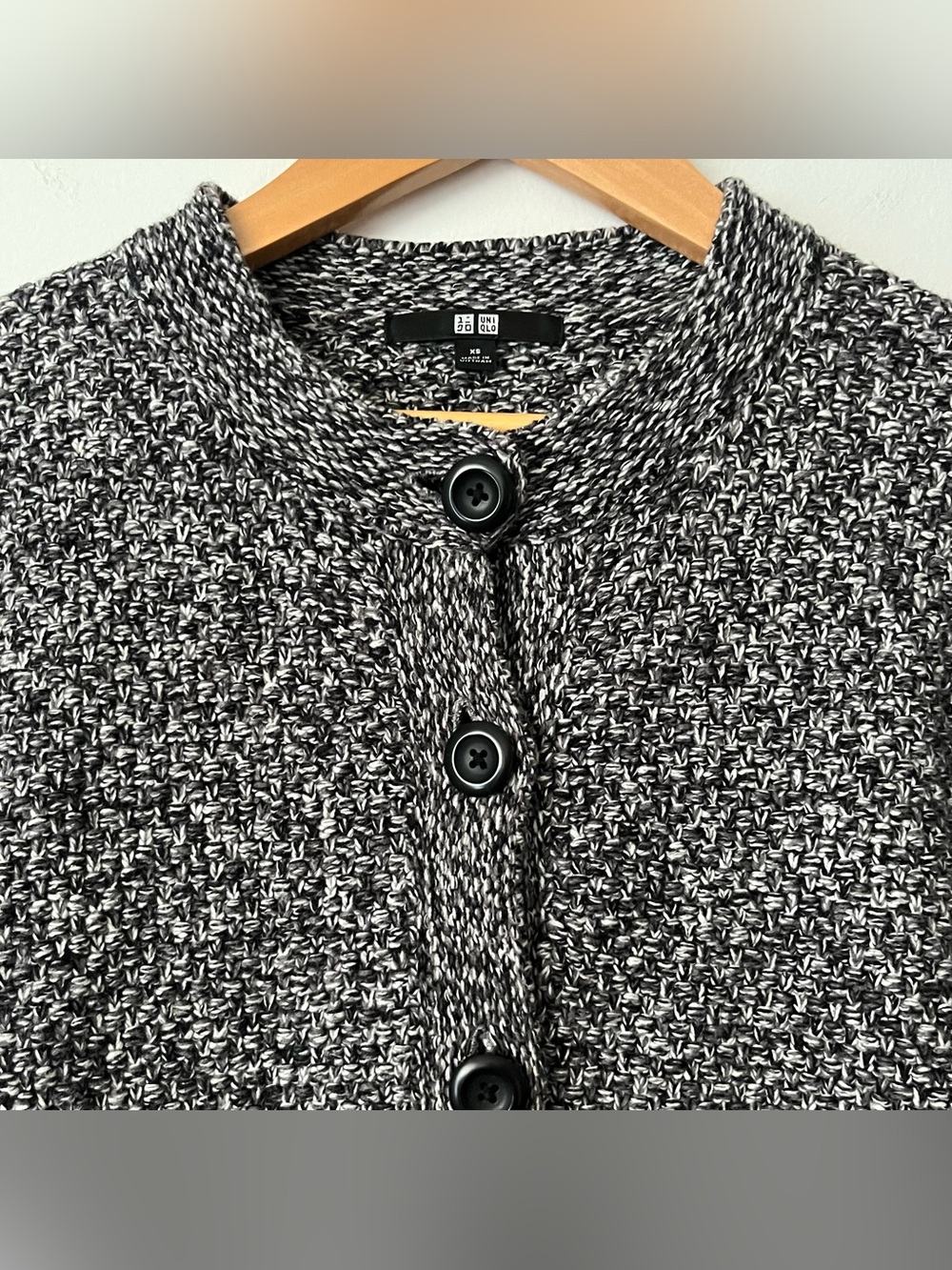 Uniqlo Women's Chunky Knit Cardigan Sweater Cropped Boxy XS Black White Marled - Picture 4 of 8